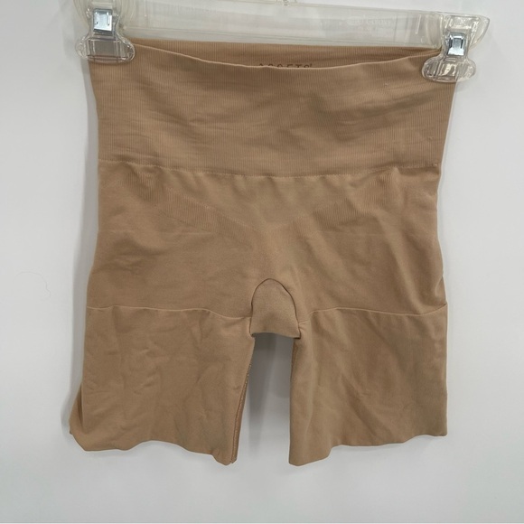 Assets by Spanx Shapewear Shorts Womens Shaping High Waist Beige XL NWOT - Picture 5 of 5